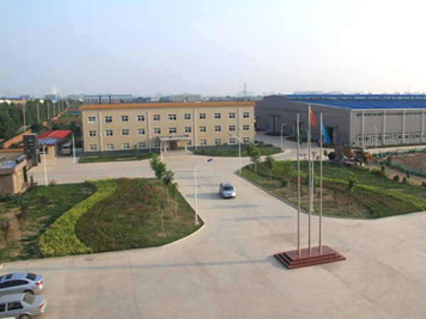 五月，歡慶過(guò)勞動(dòng)者的汗水，紀(jì)念過(guò)青春沸騰的歷史。